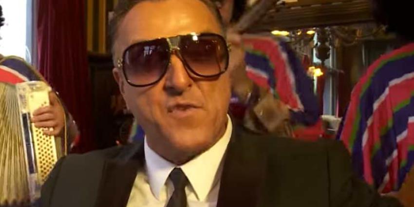 'Volkszanger Mick Harren opgepakt na trekken vuurwapen'