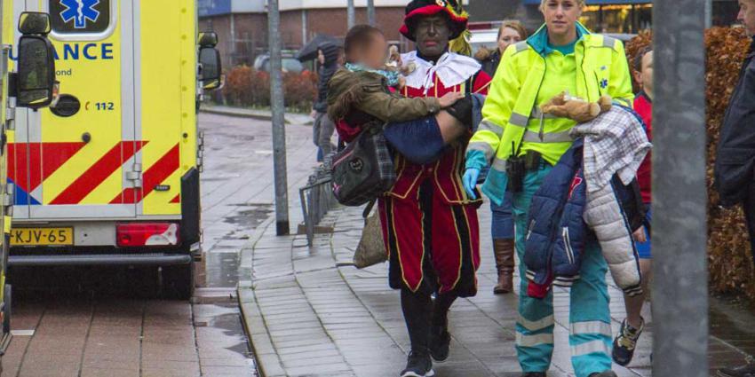 Wandklimrek gymzaal met kinderen omgevallen