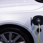 stekker-opladen-auto