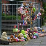 knuffels-hek-woning-kindermishandeling-Stadskanaal