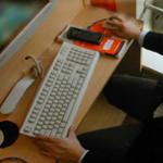 Foto van man achter computer | Archief EHF