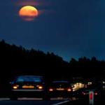 Foto van snelweg in donker met maan | Archief EHF