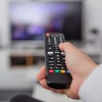 Afstandsbediening met televisie