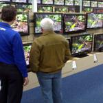 Foto van digitale televisies in winkel | Archief EHF