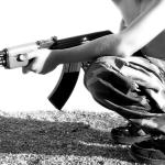 Foto van strijder met AK-47 | Sxc