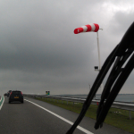 wind-storm-auto-snelweg