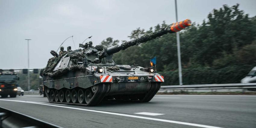 pantserrupsvoertuig-snelweg-verplaatsing