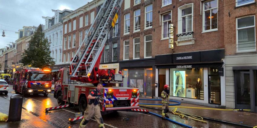 brand-pchooftstraat-kledingwinkel