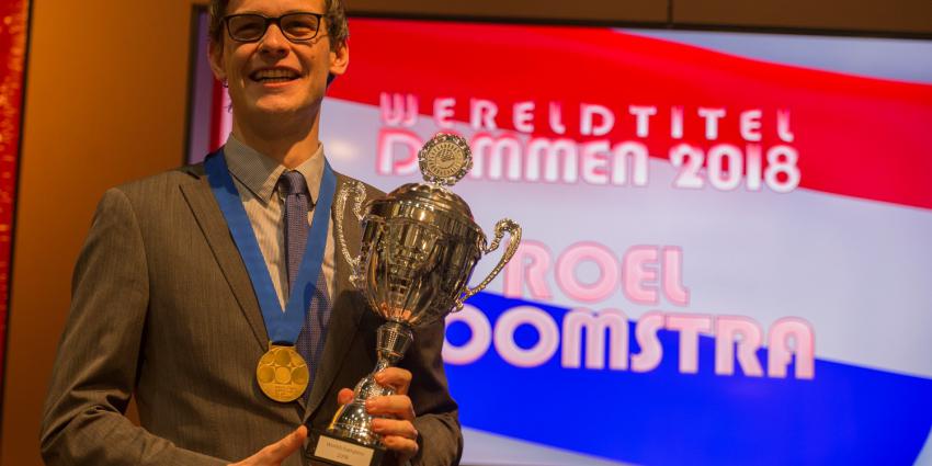 Roel Boomstra voor tweede keer wereldkampioen Dammen