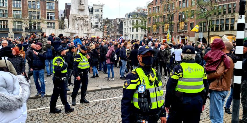 Demonstranten op de Dam