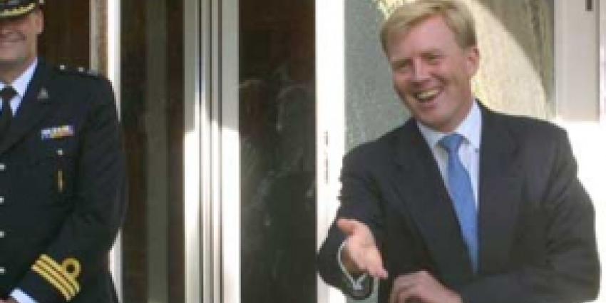 Koning reikt Militaire Willems-Orde uit aan Korps Commandotroepen