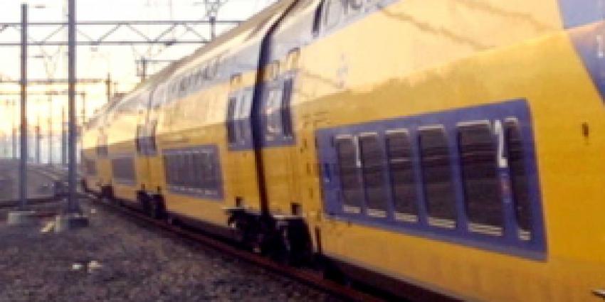 Duizenden reizigers voor behoud twee conducteurs op dubbeldekkers