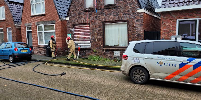Brandweer ventileert woning