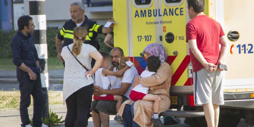Moeder met kinderen aangereden in Schiedam. Bestuurder spoorloos