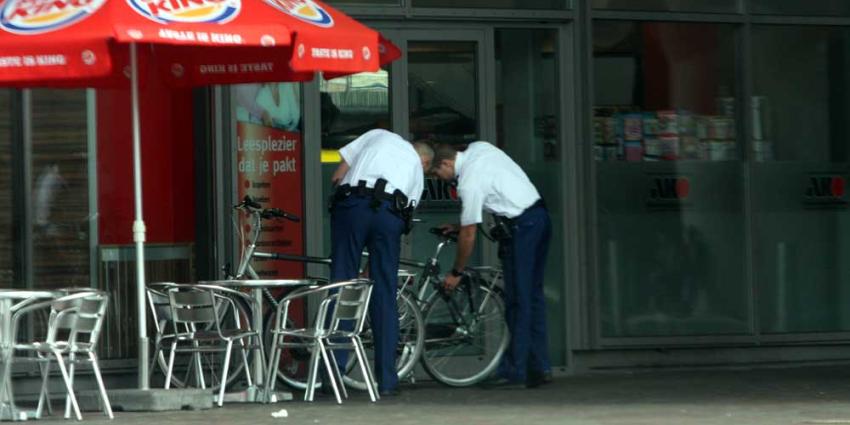 Foto van agenten bij Burger King | Archief EHF