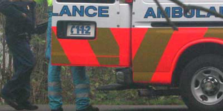 Foto van agent bij ambulance | Archief EHF