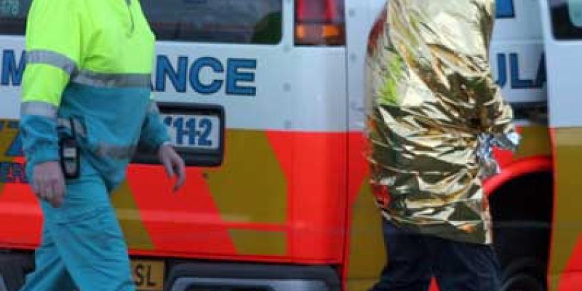 Fot ovan ambulance en onderkoelde man | Archief EHF