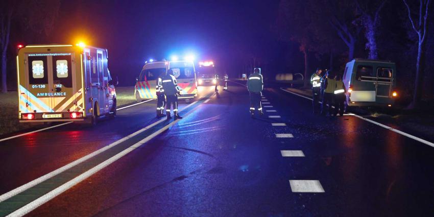 ambulances-aanrijding-donker