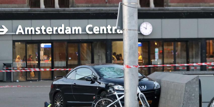 Vier van de aangereden voetgangers in Amsterdam nog in ziekenhuis