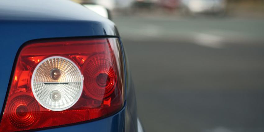 Foto van achterlicht van auto | Archief MV