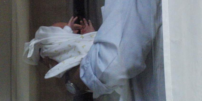 Koolmees feliciteert kersverse vader met extra dagen vrij