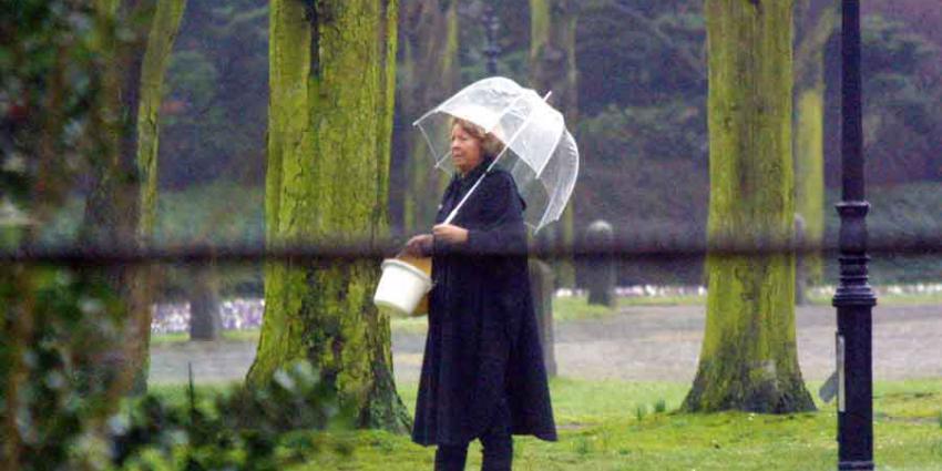 Prinses Beatrix positief getest op corona