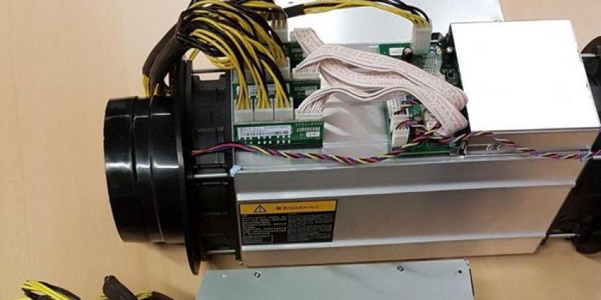 Politie ontmantelt in werking zijnde 'Bitcoinfabriek'