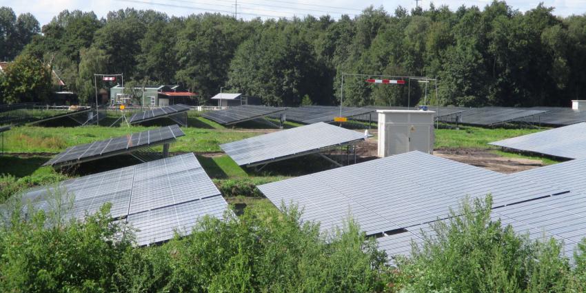 Bouw zonnepark Omweg Energy Park 