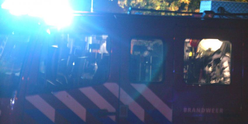 Twee brandweermannen gewond na slippartij met brandweerauto