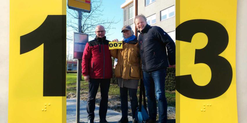 Buslijnbordje voor blinden en slechtzienden