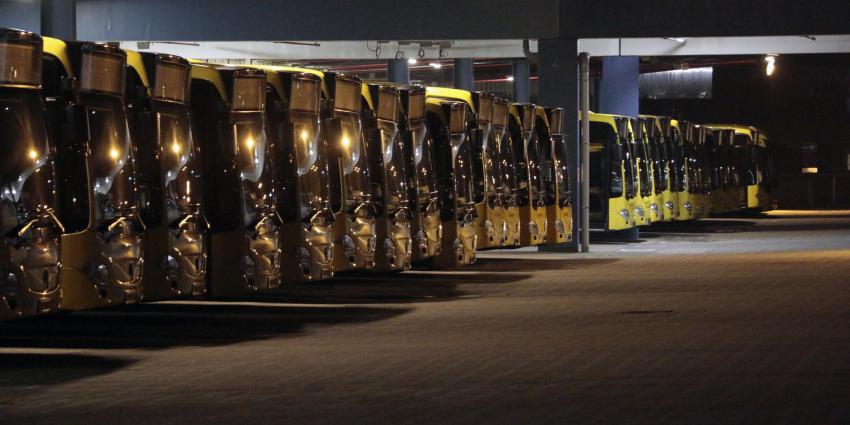 Bussen in remise