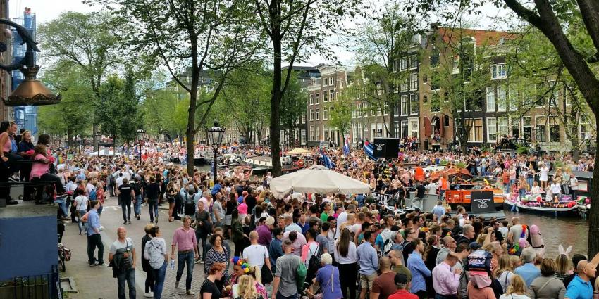 Kleurrijke Canal Parade trekt door hartje Amsterdam
