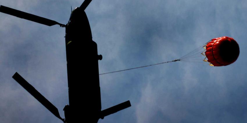 chinook-bucket-blussen-brand