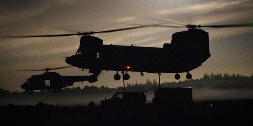 chinook-donker-militair-transport