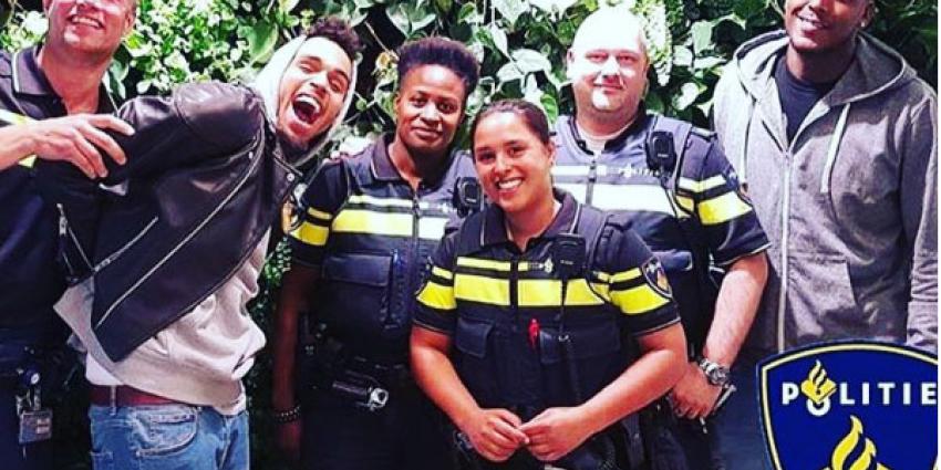 Chris Brown op Amsterdamse wallen op crossmotor aangehouden