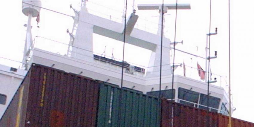 Werelds grootste containerschip zondag aangekomen in haven Rotterdam