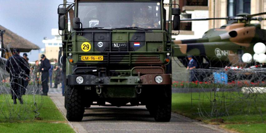 defensie-truck-helikopter
