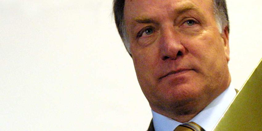 Bondscoach Advocaat met 25 spelers onderweg naar Aberdeen en Boekarest