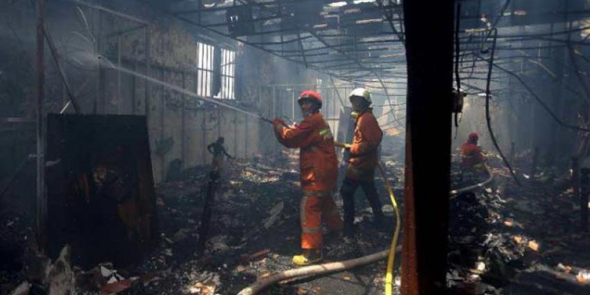 Brand in voormalig VOC-pakhuis in Jakarta
