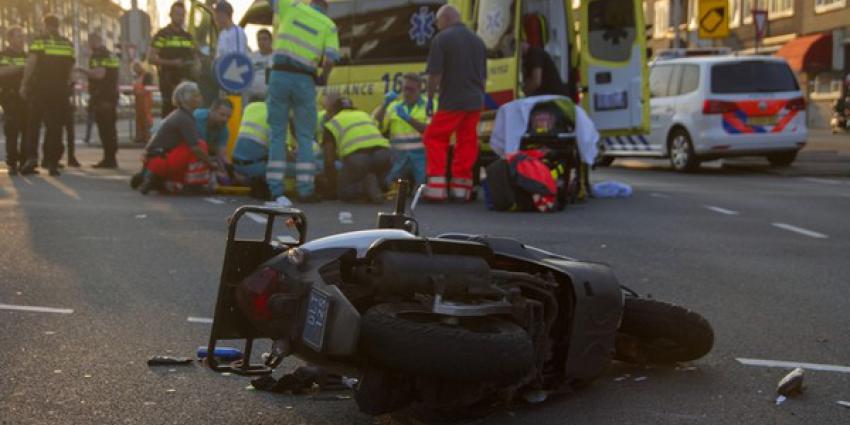  Foodbezorger zwaar gewond bij aanrijding