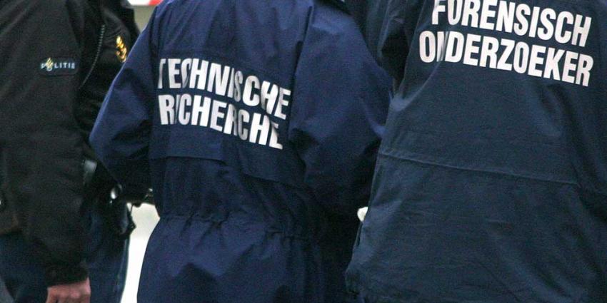 Foto van recherche van politie tijdens onderzoek | Archief EHF
