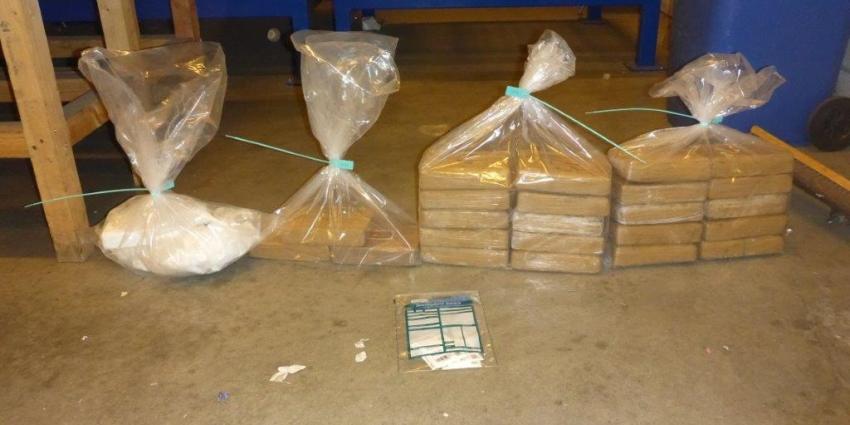 Douane onderschept drie partijen cocaïne tussen fruit