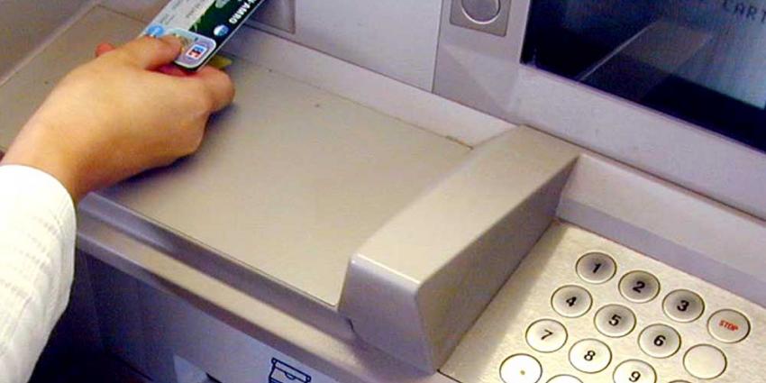 Foto van geldautomaat pinnen | Archief EHF