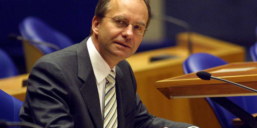 Oud-minister Henk Kamp wordt nieuwe voorzitter ActiZ