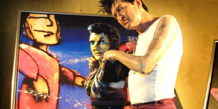 Nieuwe editie Playboy komt met artistieke naaktshoot Lola Brood