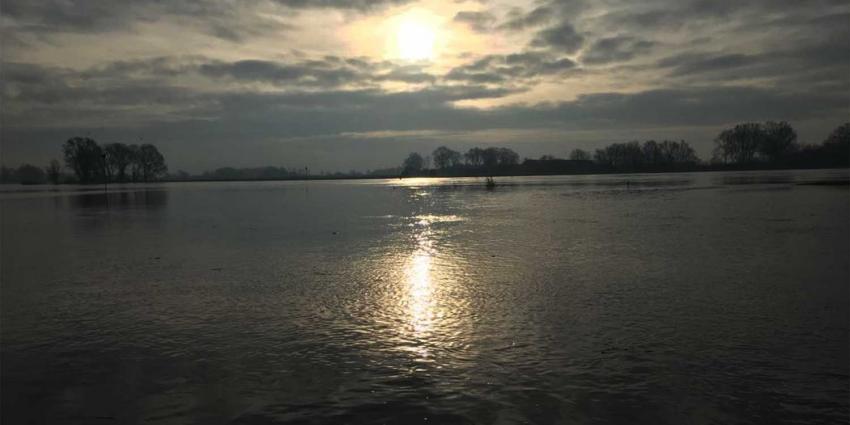 Hoogwater in Vecht en IJssel blijft stijgen