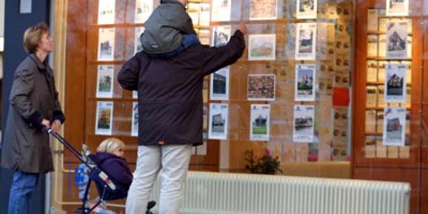 Foto van makelaar woningen huizen | Archief EHF