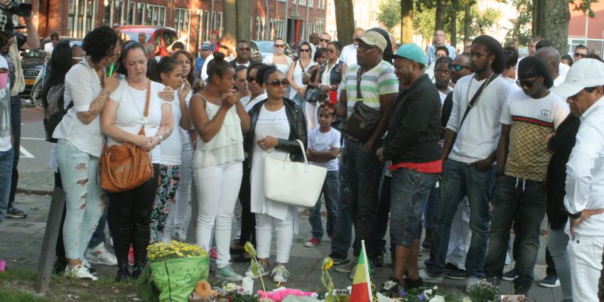 Emotionele stille tocht voor doodgeschoten man in Groningen