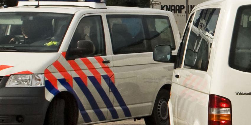 Politie valt café binnen; zeven personen aangehouden en drugs aangetroffen