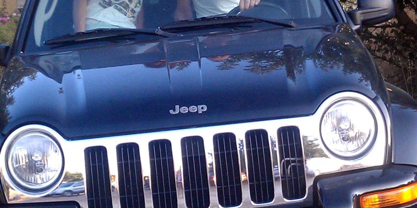 Hackers nemen besturing Jeep Cherokee over